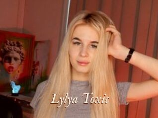 Lylya_Toxic