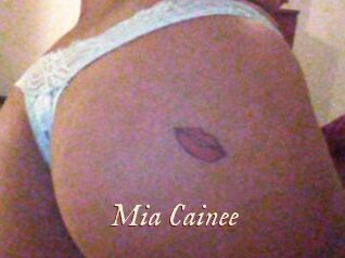 Mia_Cainee